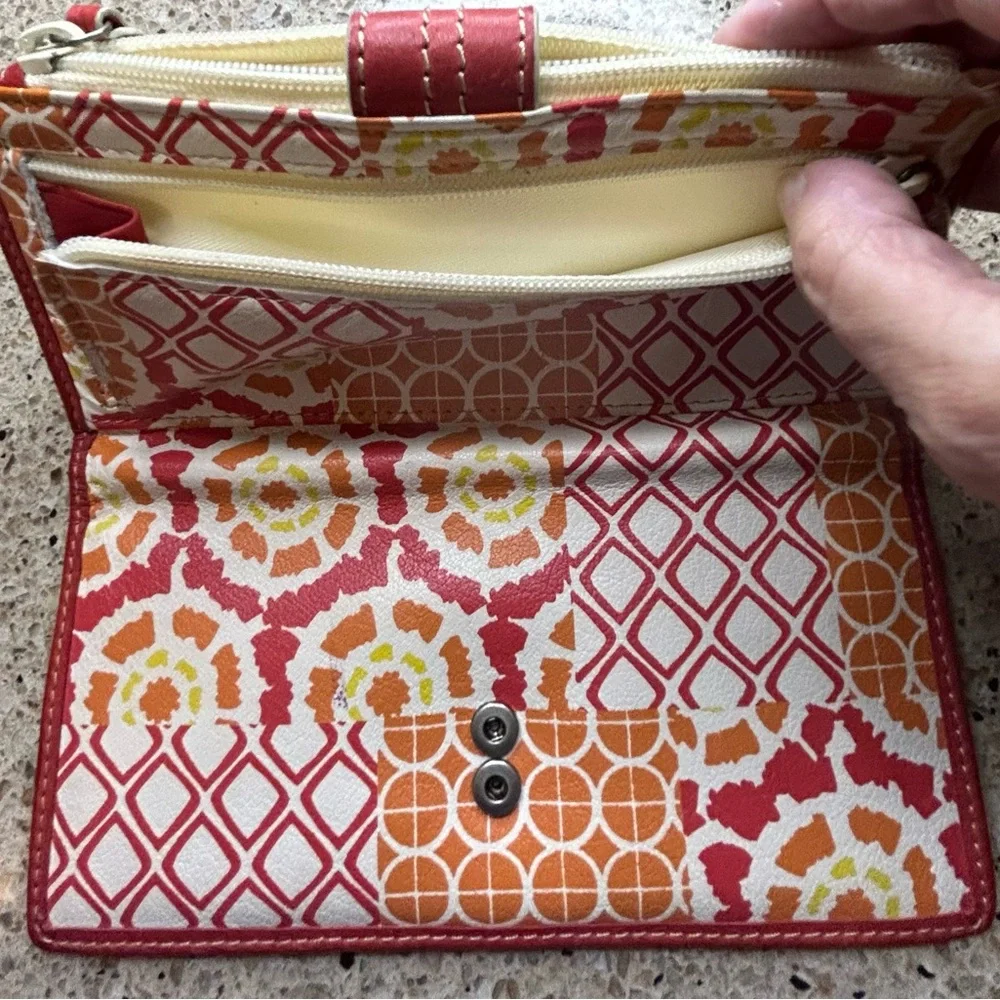 Vintage Fossil Red and Orange Geometric Wallet.. “what vintage are you” Y2K